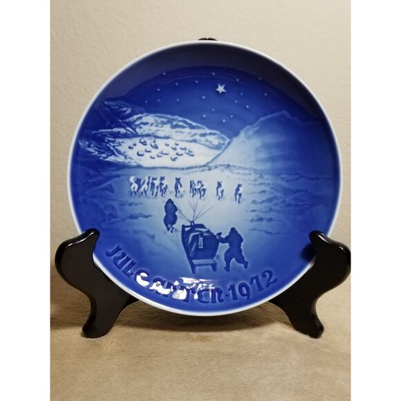Royal Copenhagen Christmas In Greenland 1972 Plate Porcelain Denmark Vintage - Picture 1 of 11